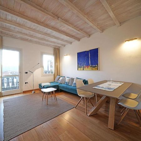 L'Orologio Apartment Salo Exterior photo