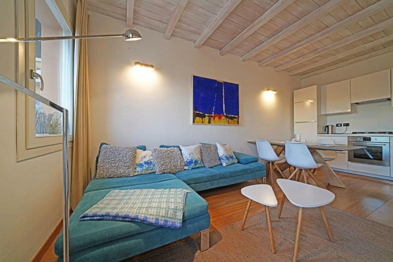 L'Orologio Apartment Salo Exterior photo