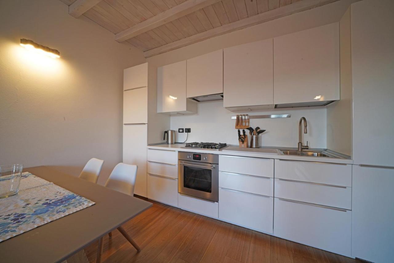 L'Orologio Apartment Salo Exterior photo