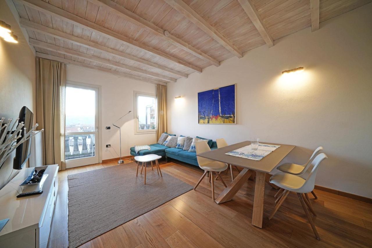 L'Orologio Apartment Salo Exterior photo