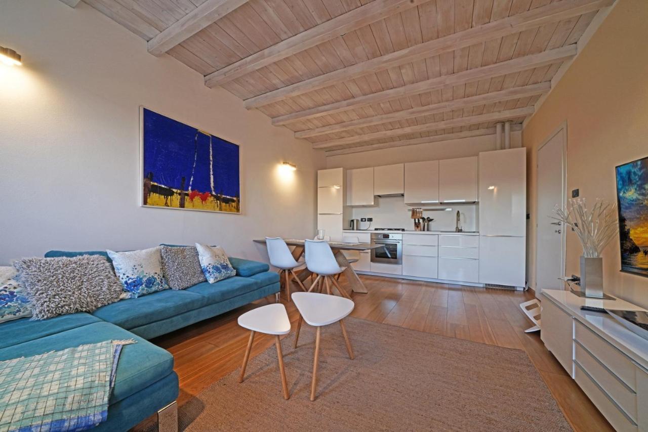 L'Orologio Apartment Salo Exterior photo