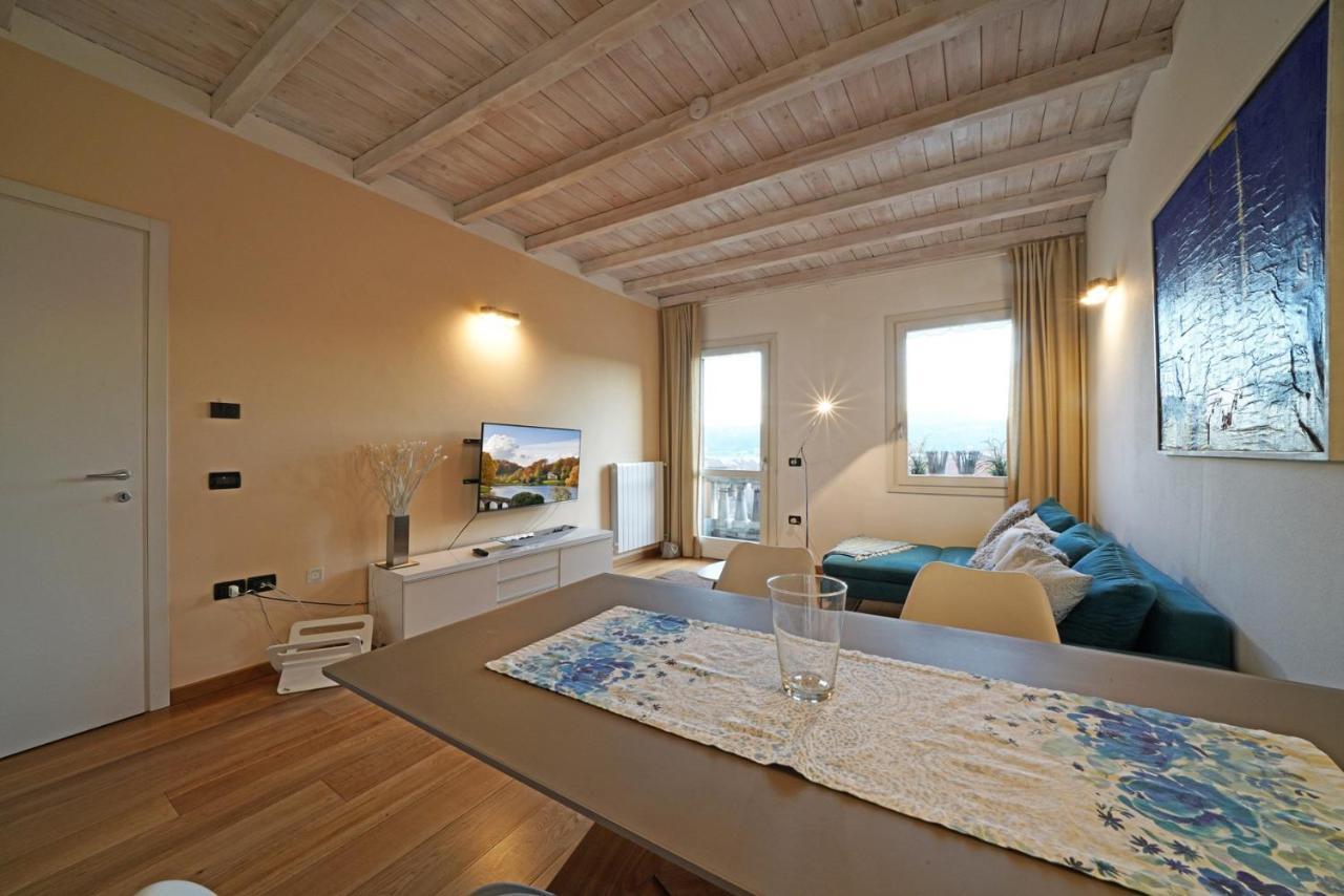 L'Orologio Apartment Salo Exterior photo