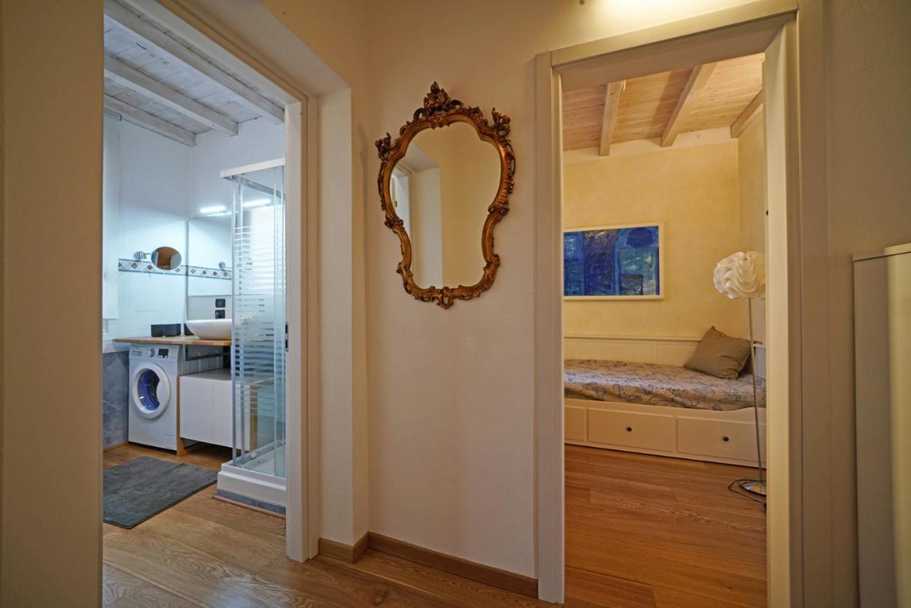 L'Orologio Apartment Salo Exterior photo